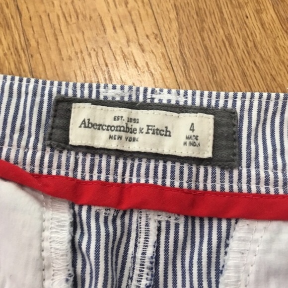 Abercrombie & Fitch Striped Cuffed Shorts - Picture 3 of 4